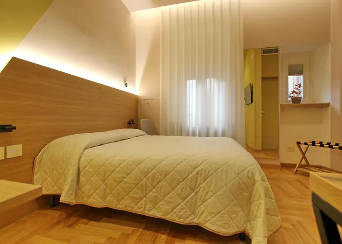 Dea Rome Suites